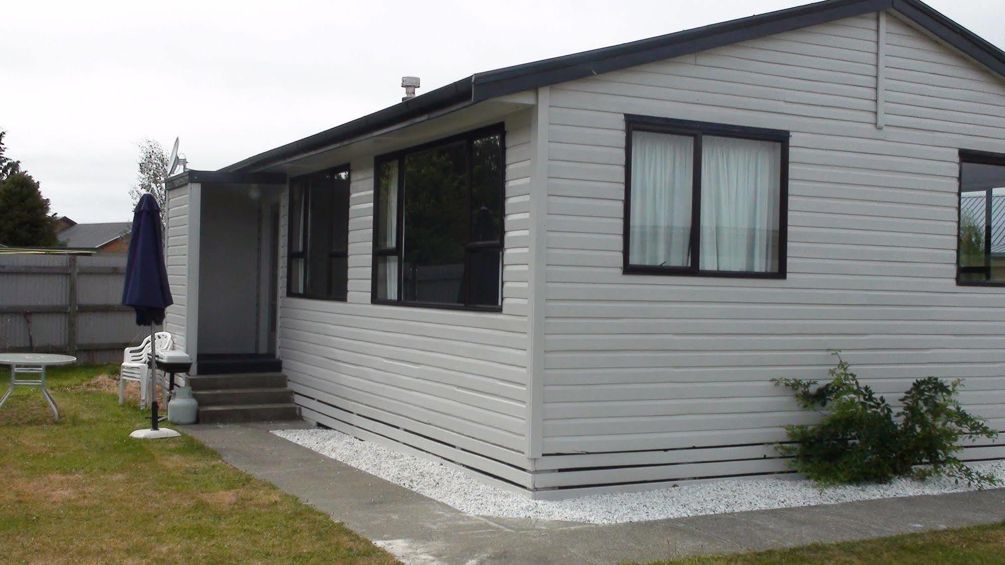 Birchwood Cottages Te Anau Bagian luar foto