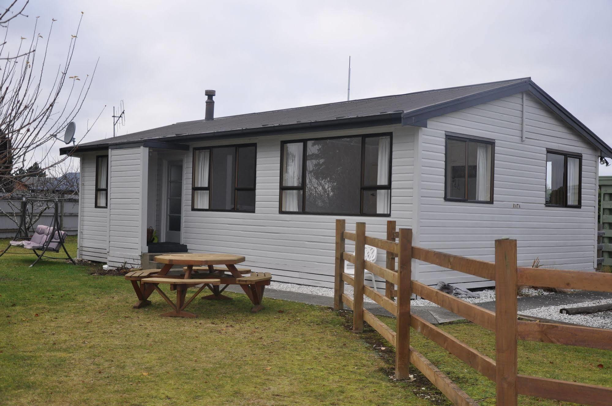 Birchwood Cottages Te Anau Bagian luar foto